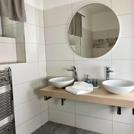 Novy Stylovy Blizko Sazavy Apartment