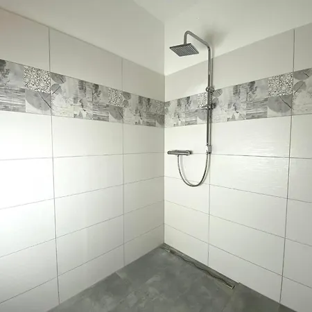 Novy Stylovy Blizko Sazavy Apartment *